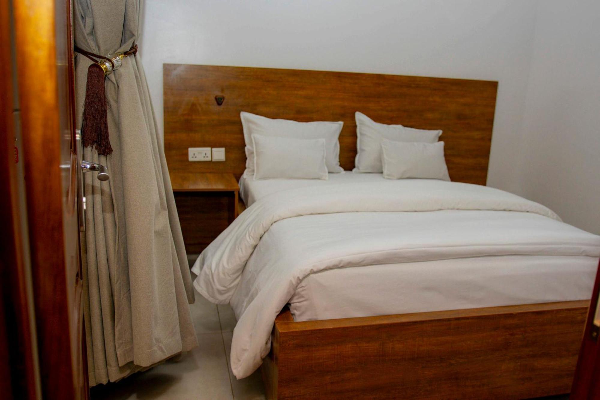 Ally Ngali Motel Kigali Extérieur photo